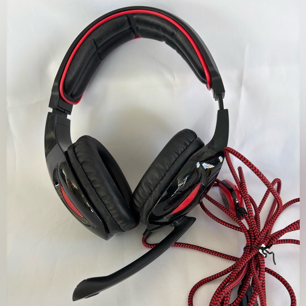 SADES SA-902 Gaming Headset 7.1 Channel Surround Sound USB Black Red w/mic EUC